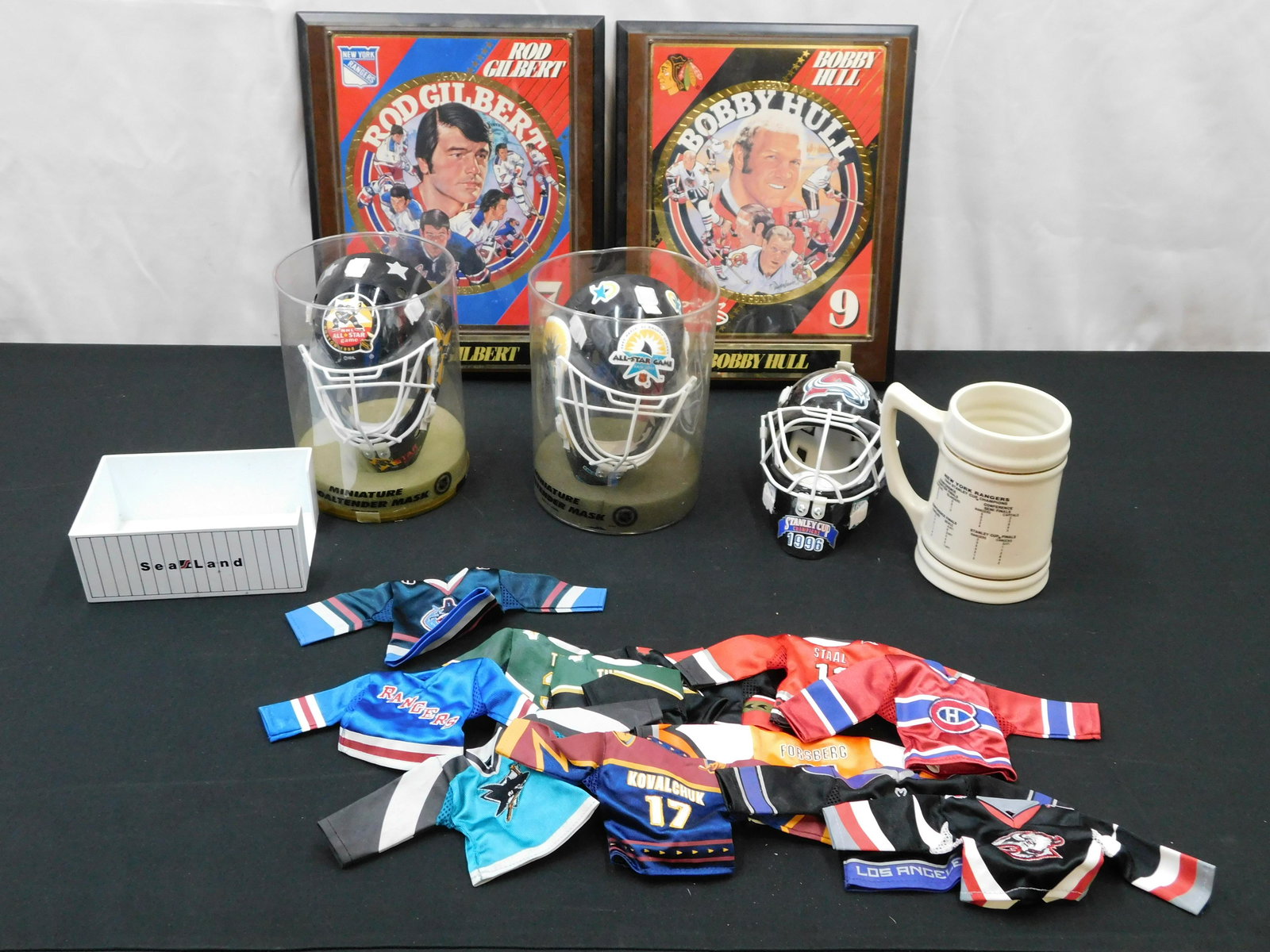 Lot of NHL Related Items (1 of 8)