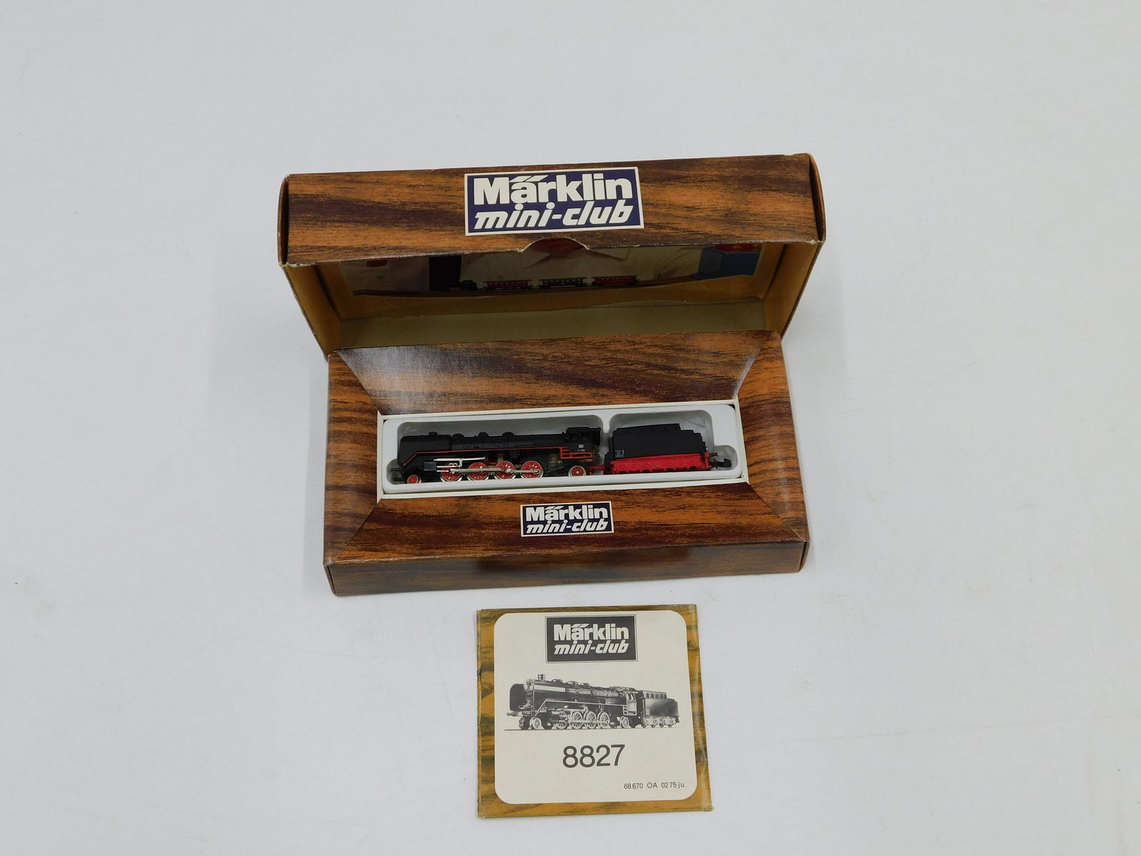 Marklin Mini Club N Steam Engine with Tender 8827: Marklin Mini Club N Steam Engine with Tender 8827 with box. All invoices must be paid within 24 hours of the sale. There are 3 Shipping Options. Please read the Terms of Sale and Shipping Options in t