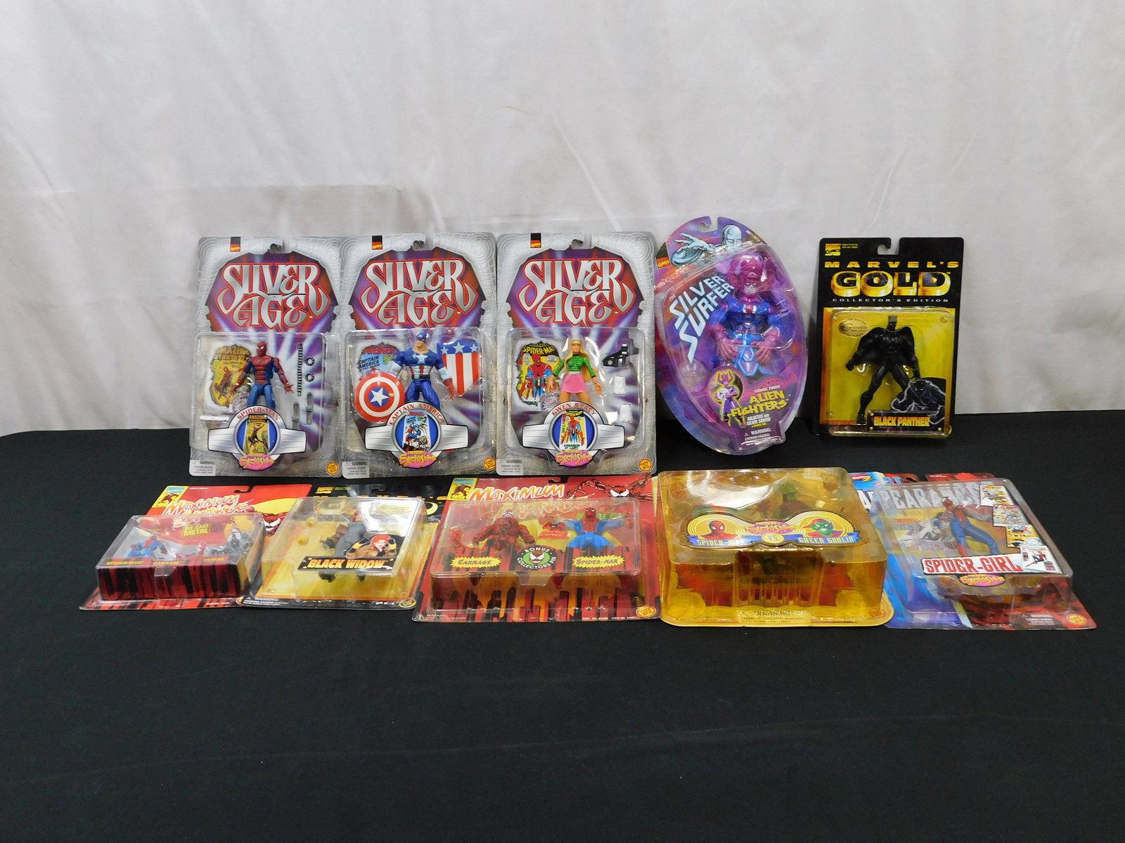 Lot of Marvel Action Figures (1 of 5)