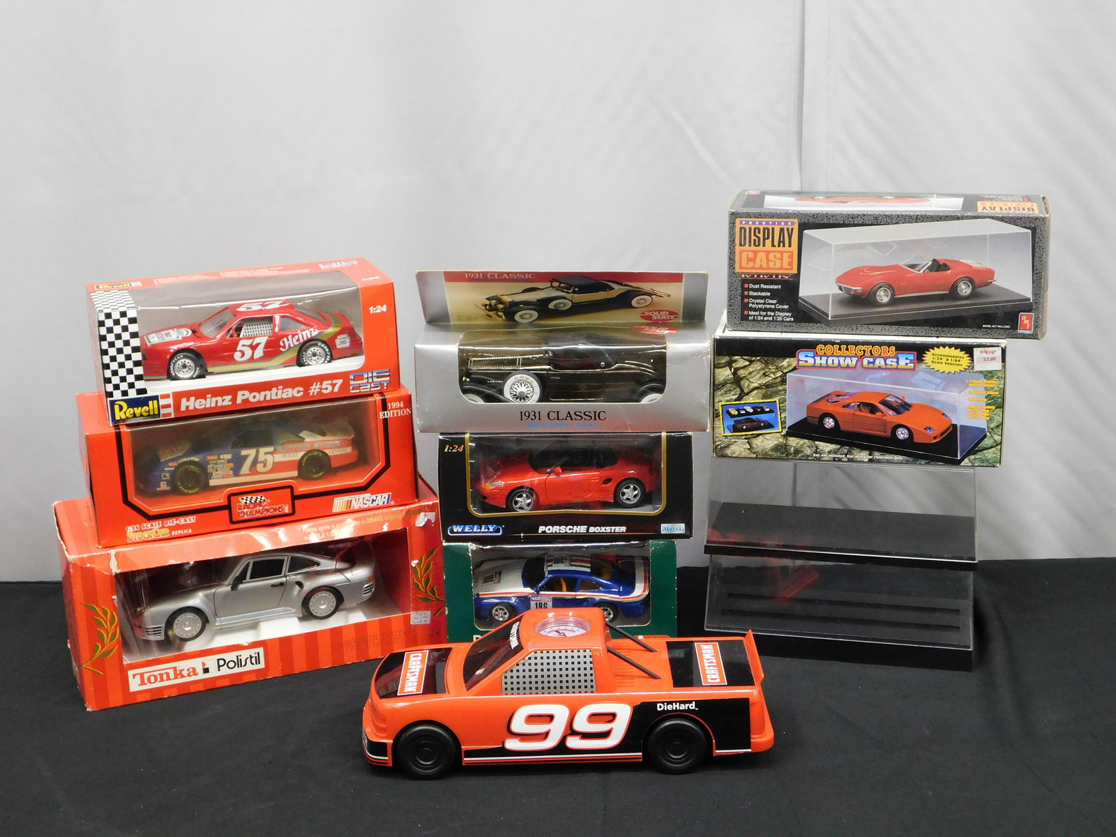 Large Lot Of Diecast Cars Auction