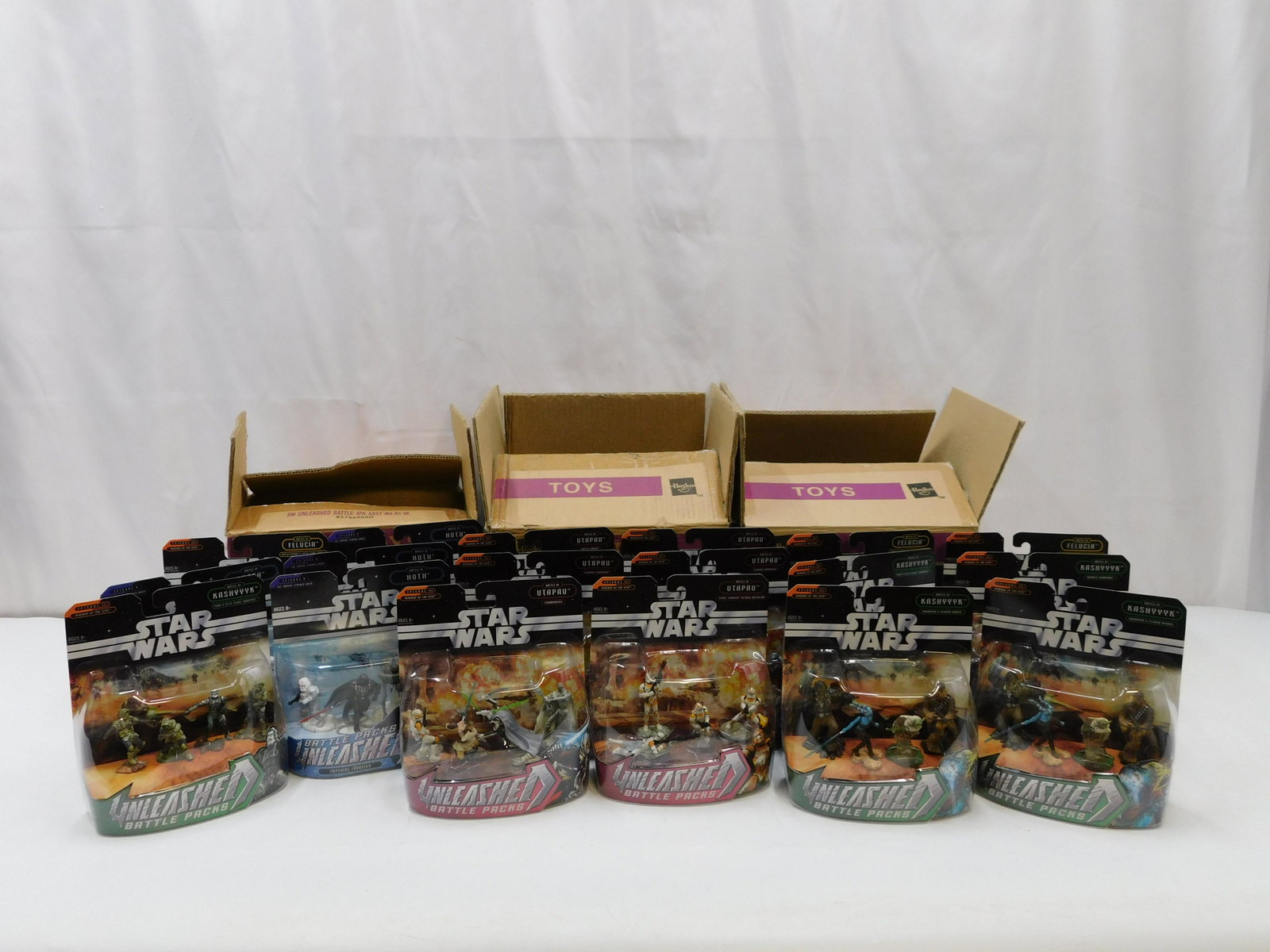 Lot of 18 Star Wars Unleashed Battle Packs: Lot of 18 Star Wars Unleashed Battle Packs. 3 Hasbro Cases - All figures are case fresh. Removed for photo purposes. Contains some duplicates. All invoices must be paid within 24 hours of the sale. Th