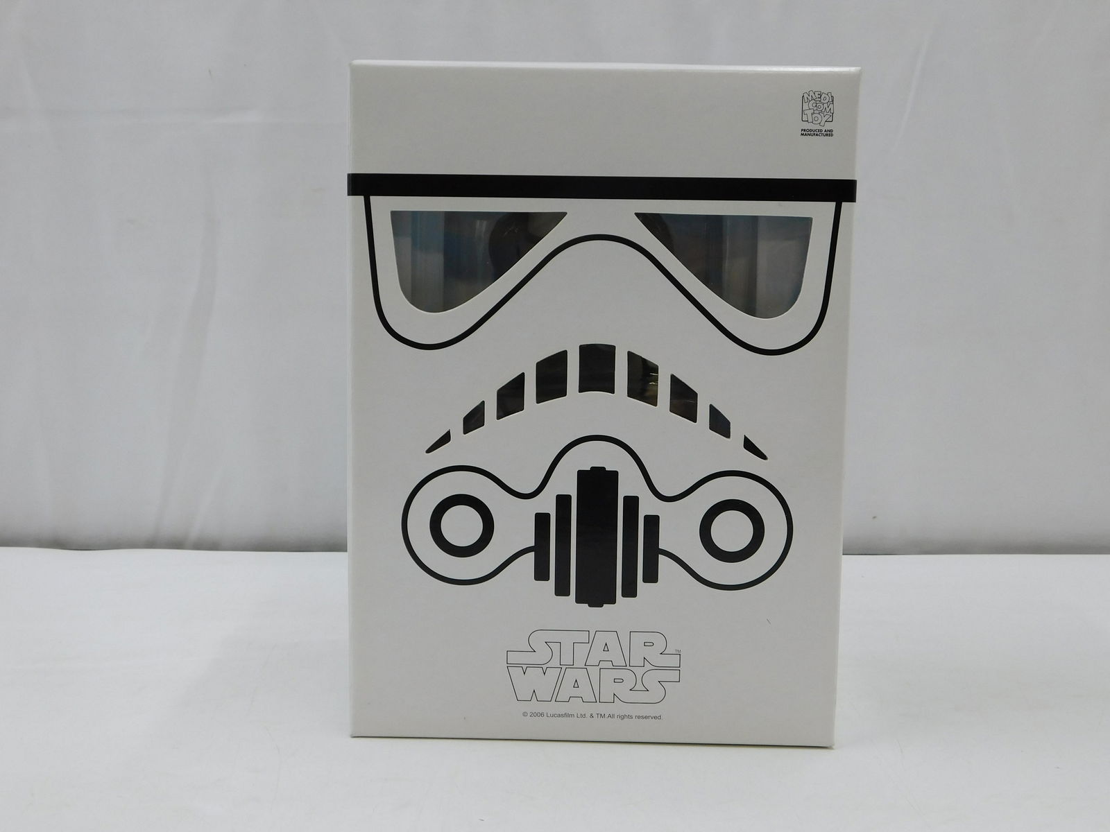 Star Wars MediCom Toys Stormtrooper Vinyl Figure (1 of 5)