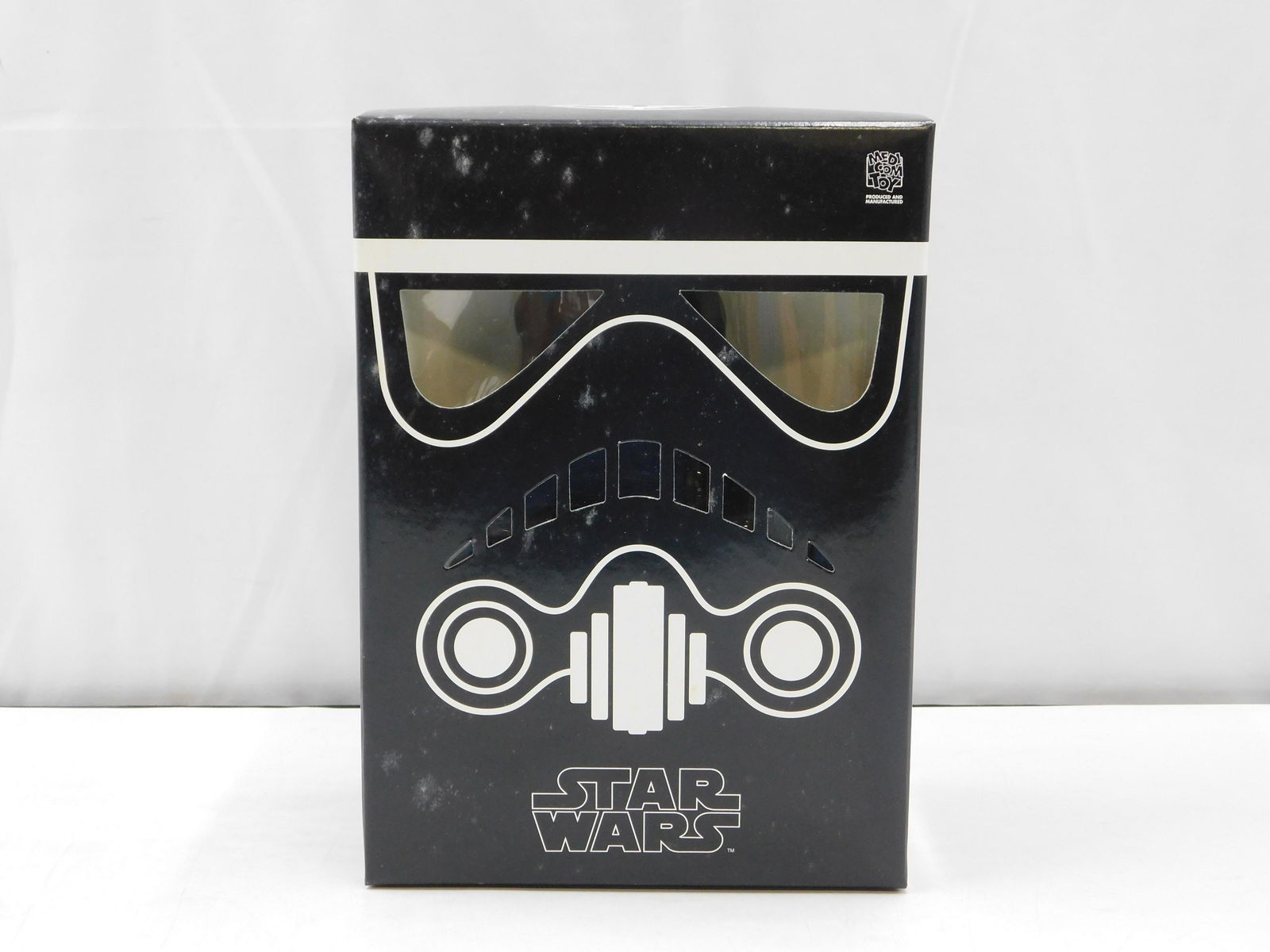 Star Wars MediCom Toys Shadow Stormtrooper Vinyl Figure (1 of 5)