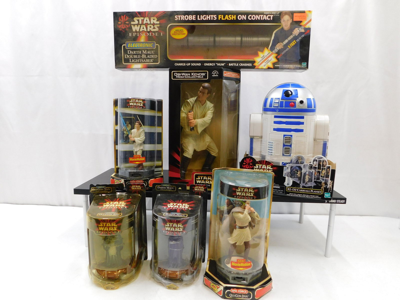 Lot of Star Wars Episode 1 Figures and Playsets (1 of 7)