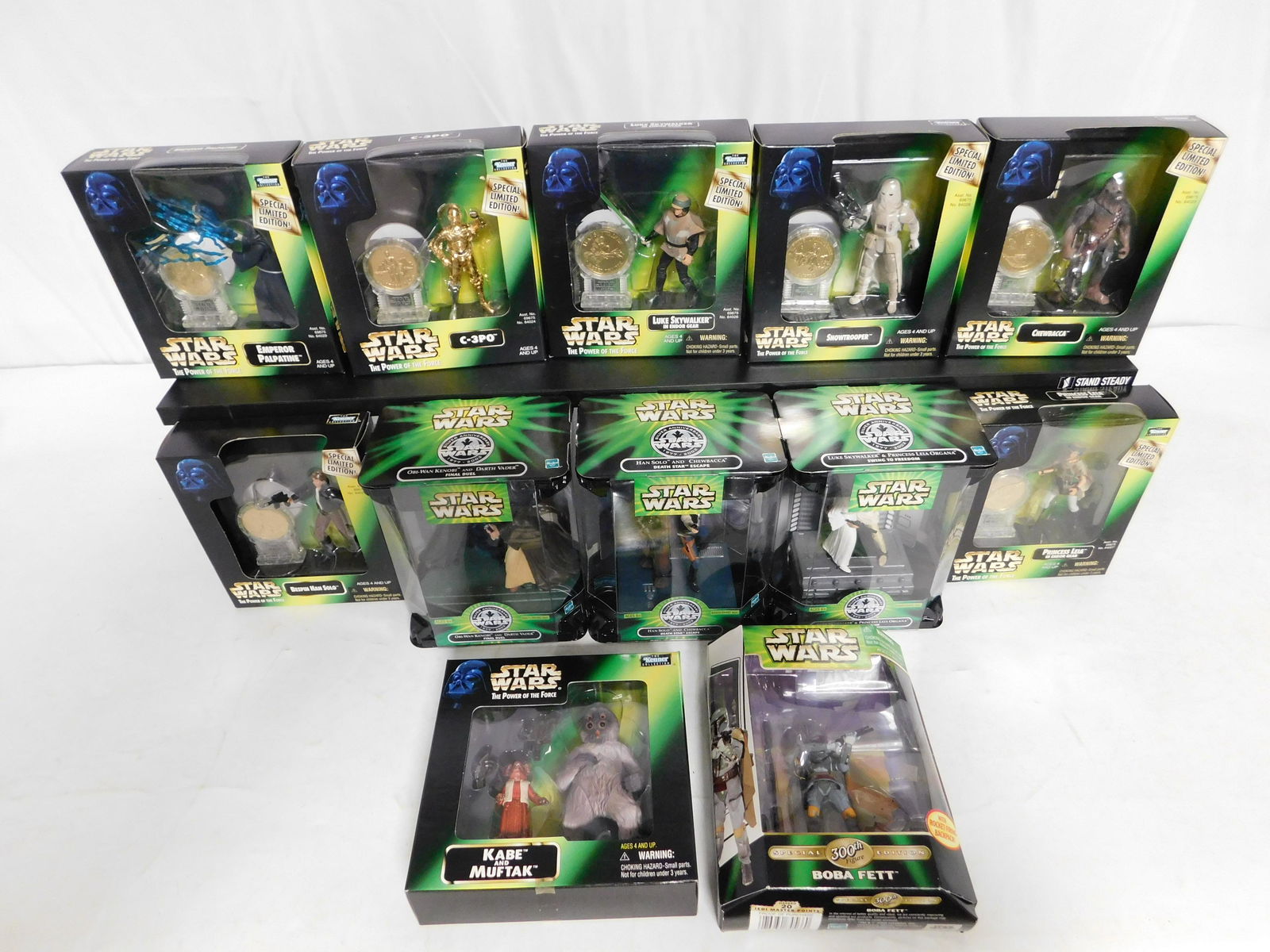 Large Lot of Mixed Star Wars Toys (1 of 6)