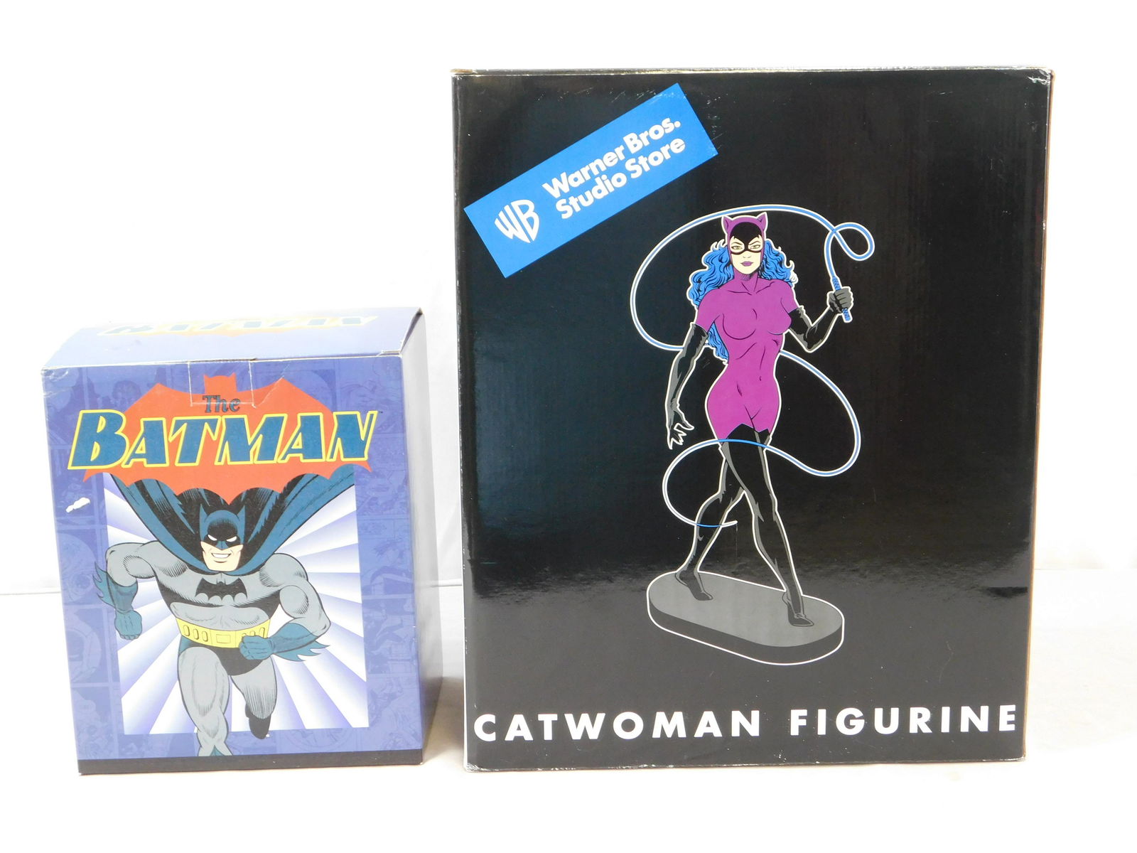 Lot of 2 DC Figurine Statues - Batman & Catwoman (1 of 10)