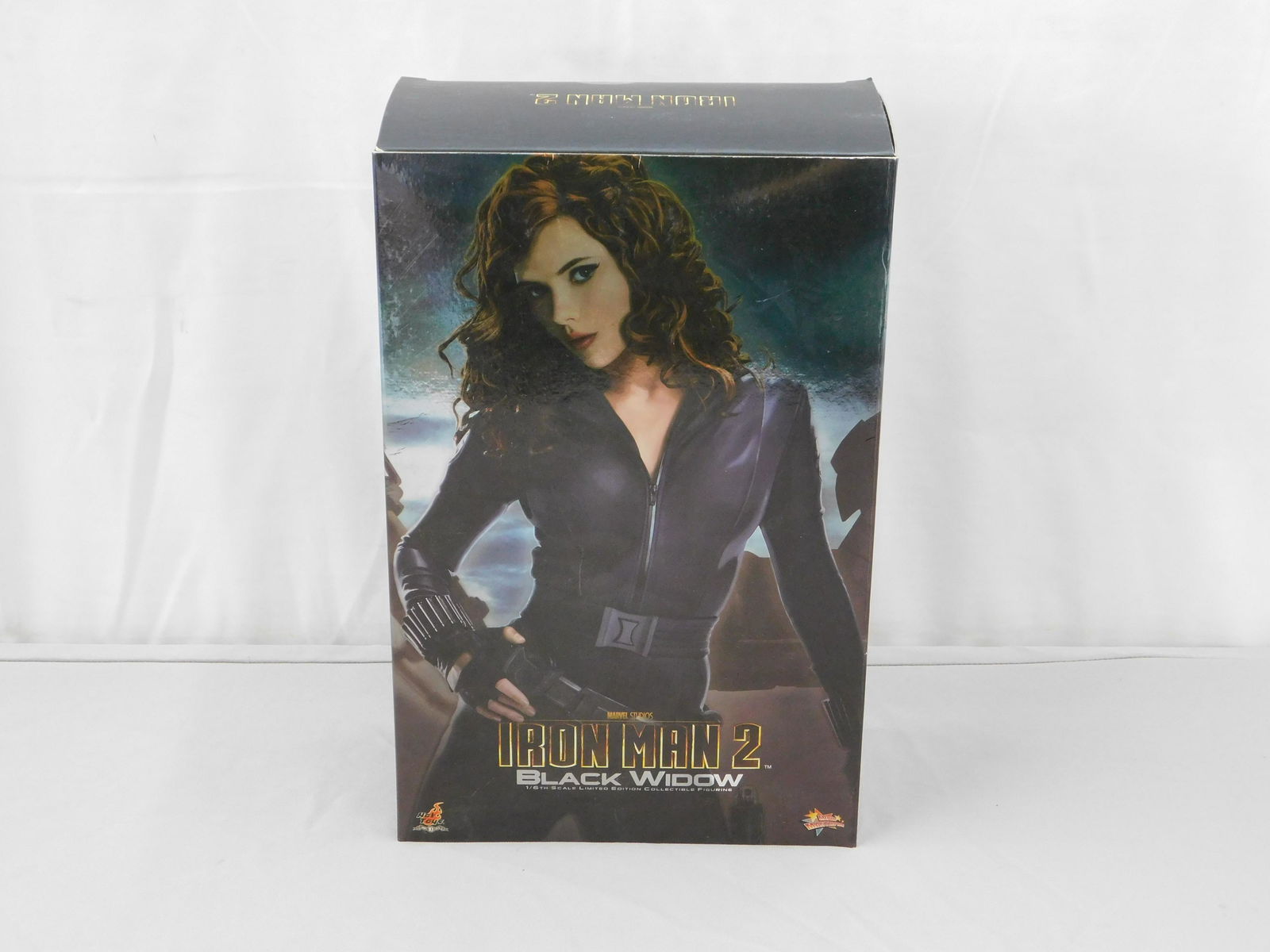 Hot Toys Marvel Iron Man 2 Black Widow Figure (1 of 5)
