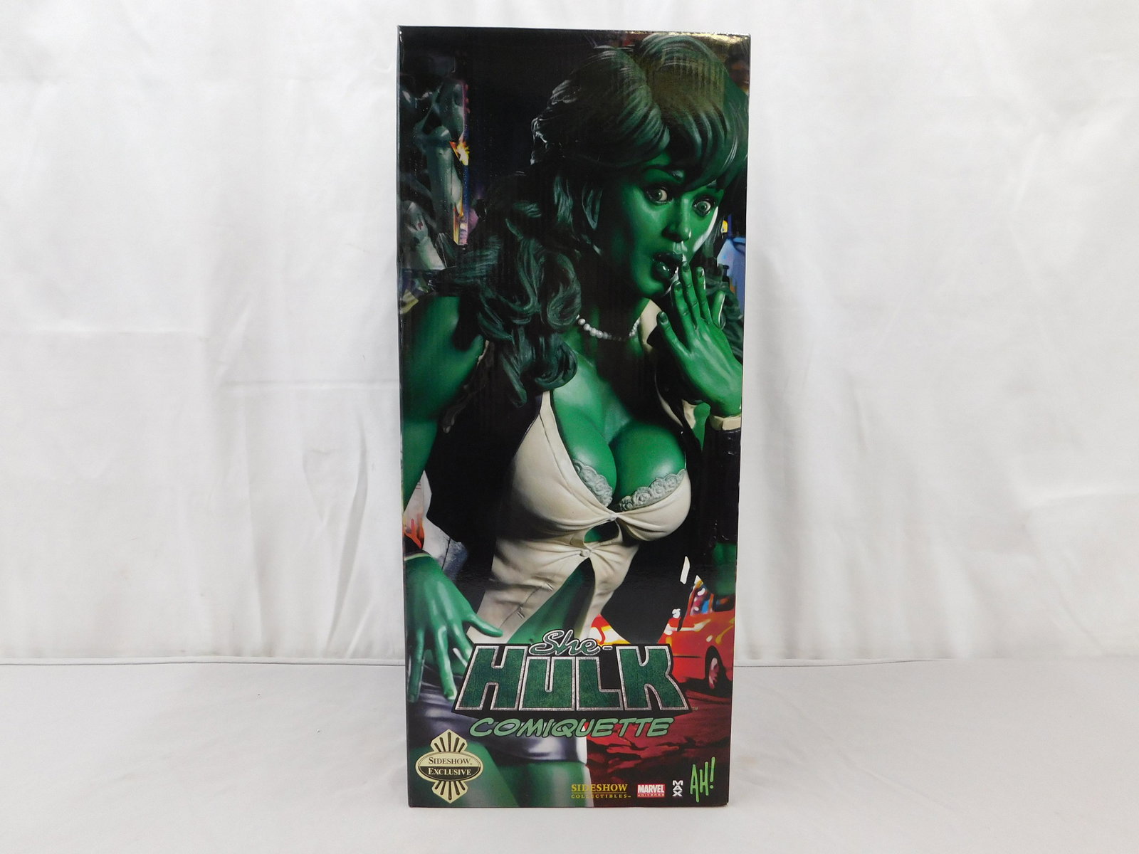 Sideshow She-Hulk Comiquette Statue (1 of 6)