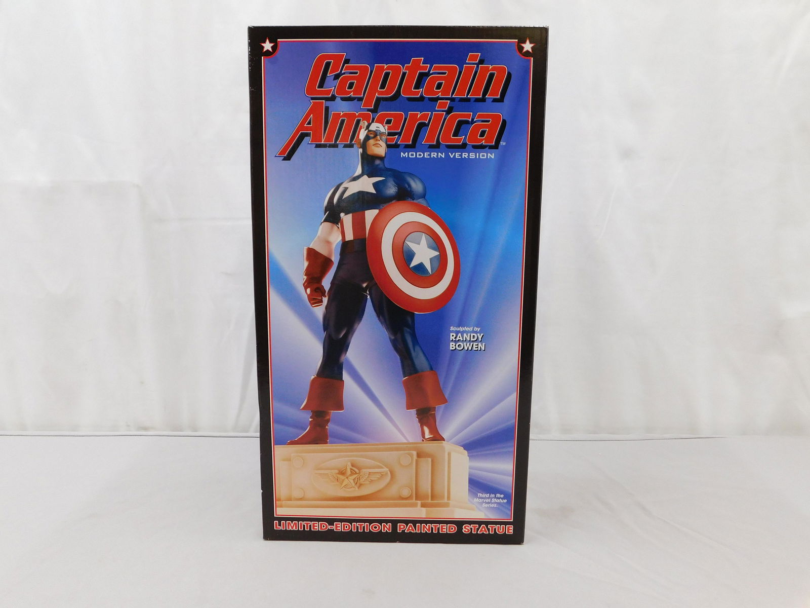 Bowen Designs Marvel Captain America Modern Version Statue (1 of 5)