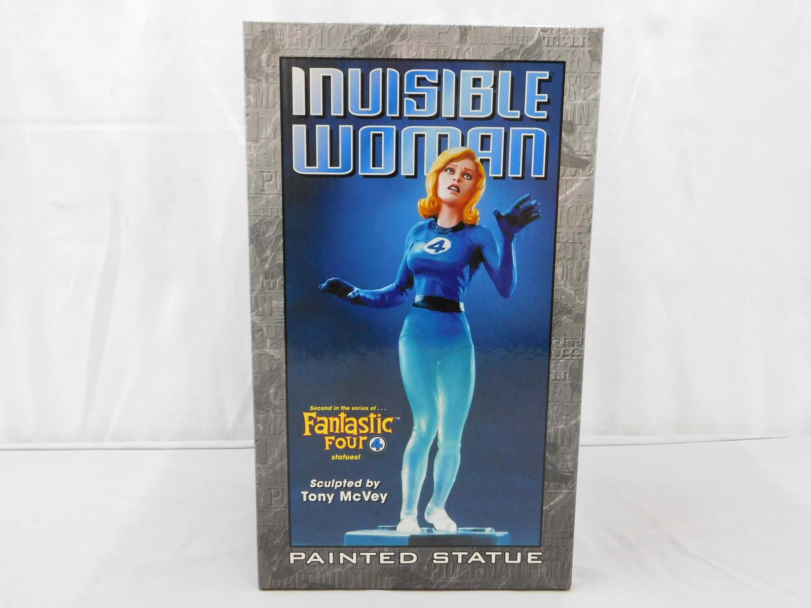 Bowen Designs Marvel Invisible Woman Statue (1 of 6)