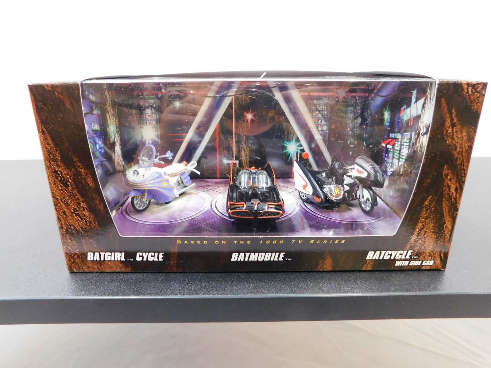 Hot Wheels Batman 1966 TV Series Car Set (1 of 4)