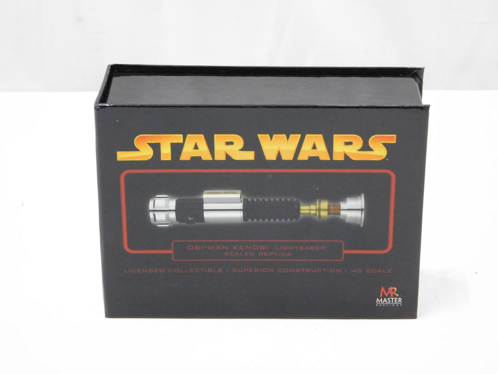 Master Replica's Star Wars Obi-Wan Lightsaber .45 Scale (1 of 4)