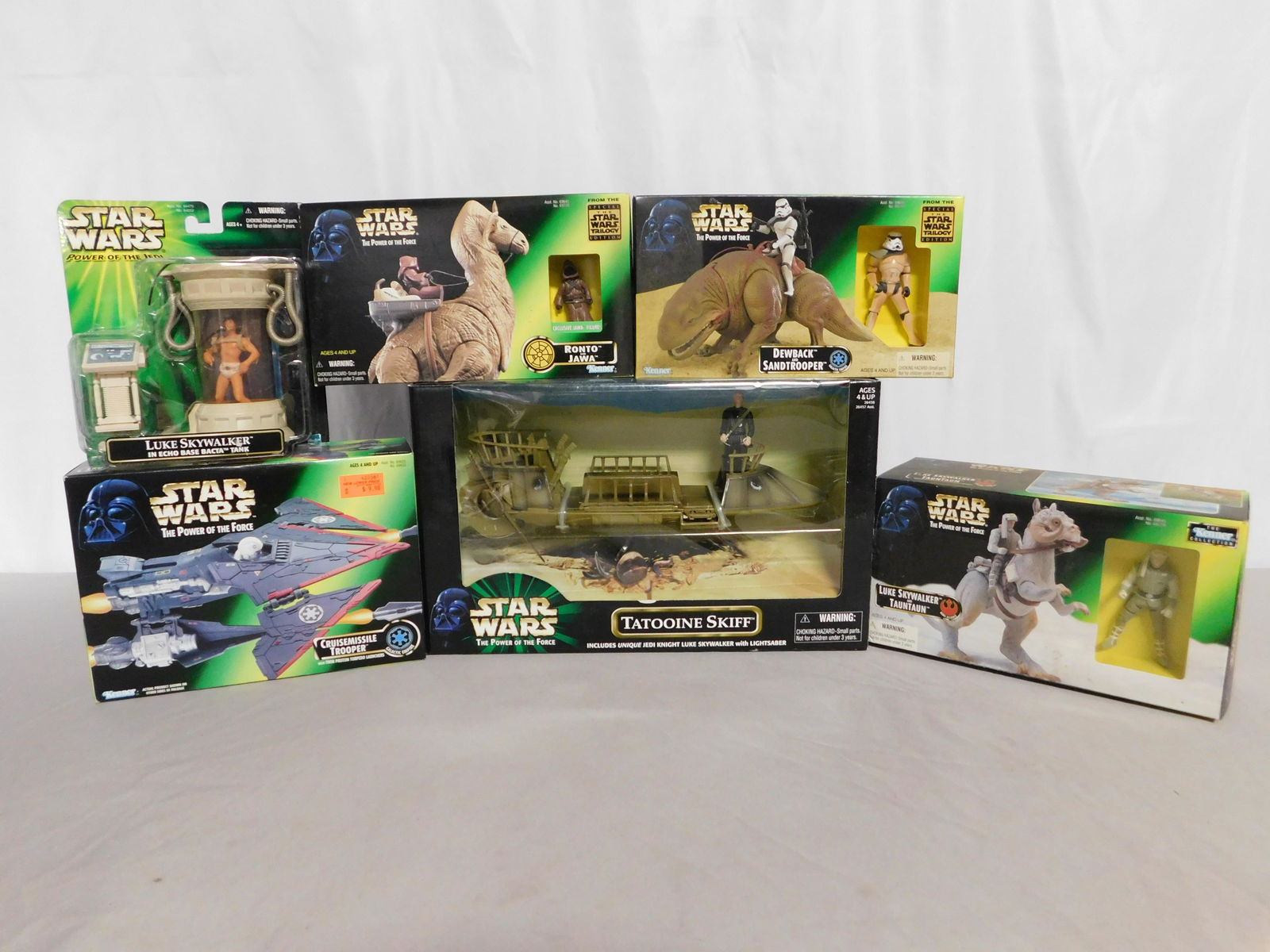 Lot of Mixed Star Wars Toys (1 of 20)