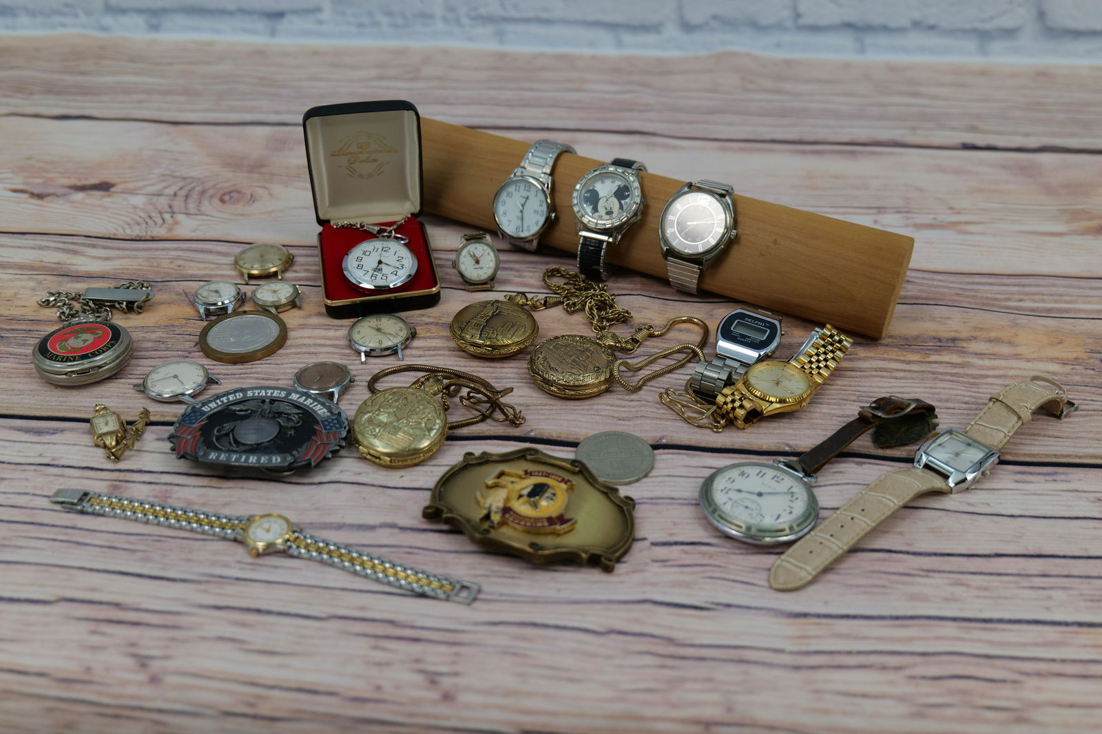 Lot of Mixed Watches: Lot of Watches including Many Tourist/RR Pocket watches, Marine Corp Pocket Watch, Wristwatches by Citizen, Pulsar, Timex and More. All invoices must be paid for within 24 hours. We offer multiple shi