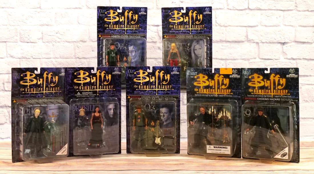 Lot of 7 Buffy the Vampire Slayer Action Figures (1 of 12)