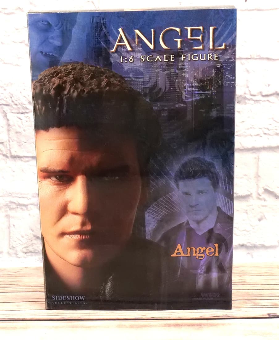 Sideshow Angel 1:6 Scale Figure (1 of 9)