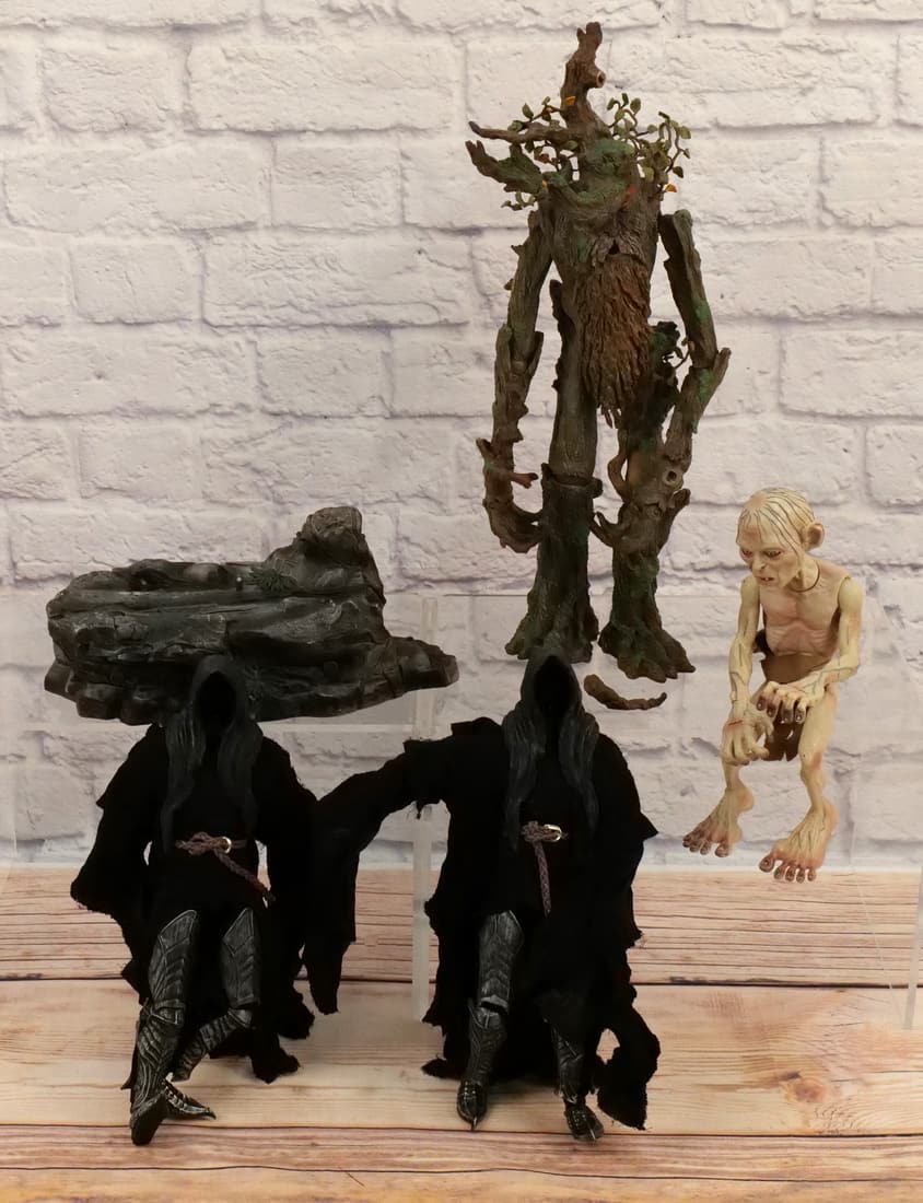 Lot of Lord of the Rings Loose Toys and Figures: Lot of Lord of the Rings Loose Toys and Figures including 16" Talking Treebeard, (2) Ringwraiths, and Smeagol. Displayed Condition. Smeagol's plastic is a little sticky. All invoices must be paid with