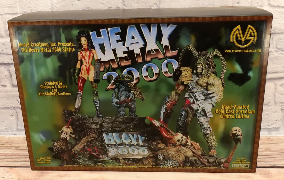 Heavy Metal 2000 Statue (1 of 7)