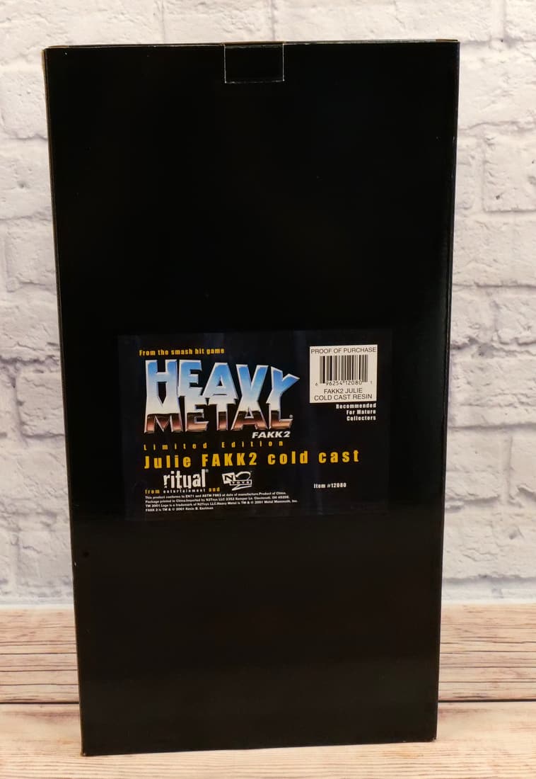 Heavy Metal Julie FAKK 2 Cold Cast Statue by N2 Toys (1 of 7)