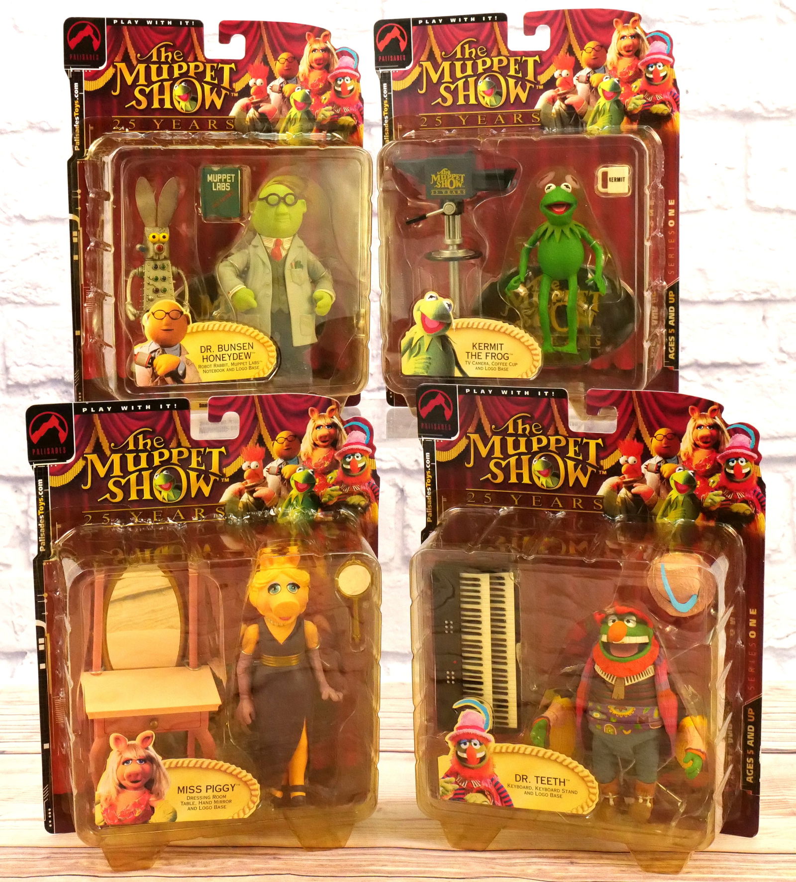 Lot of 4 The Muppet Show Series 1 Figures: Lot of 4 The Muppet Show Series 1 Figures by Palisades Toys. Including Miss Piggy, Dr. Teeth, Dr. Bunsen Honeydew, and Kermit the Frog. All new in package. Some discoloration to the blister packs. All
