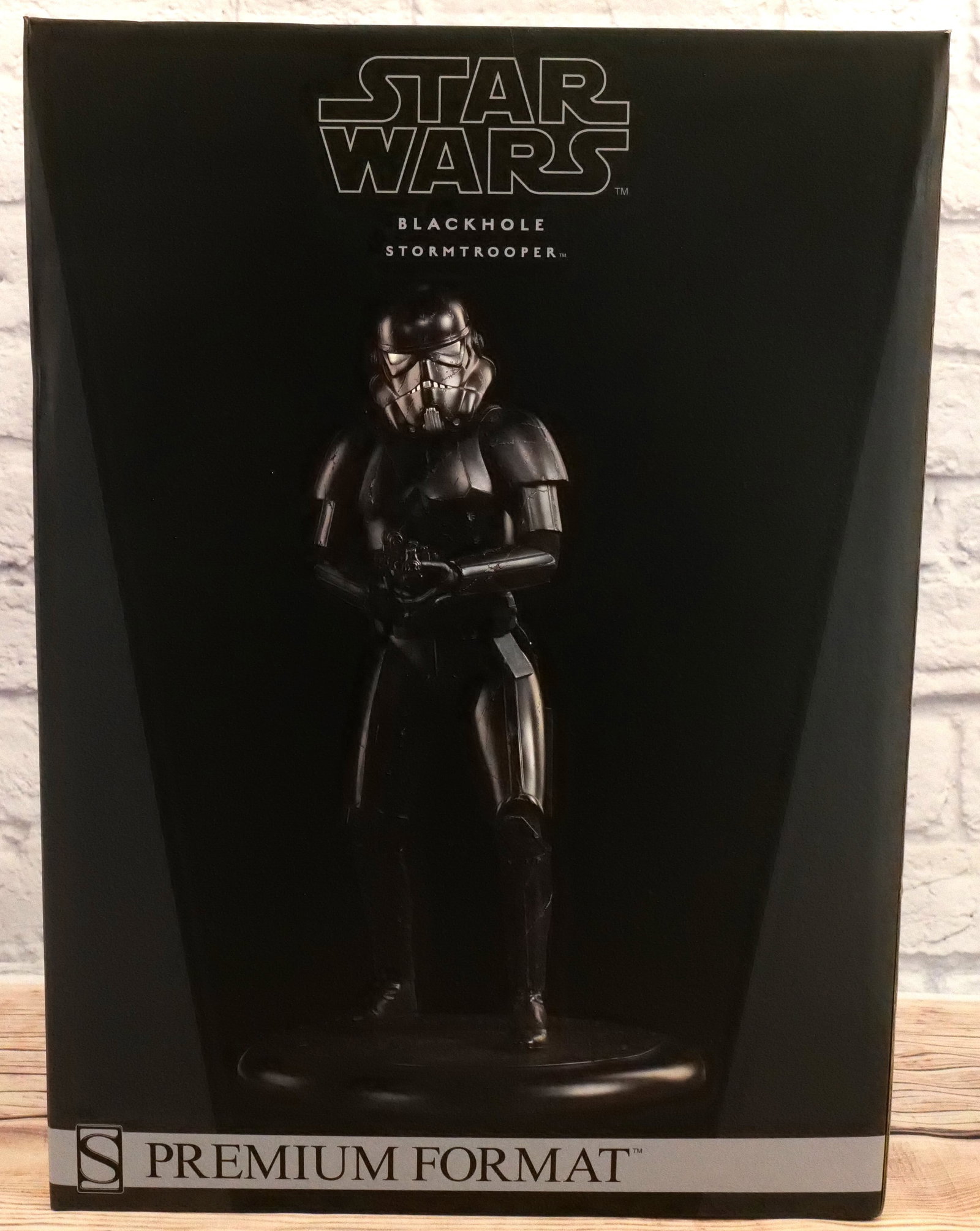 Sideshow Blackhole Stormtrooper Premium Format Figure (1 of 7)