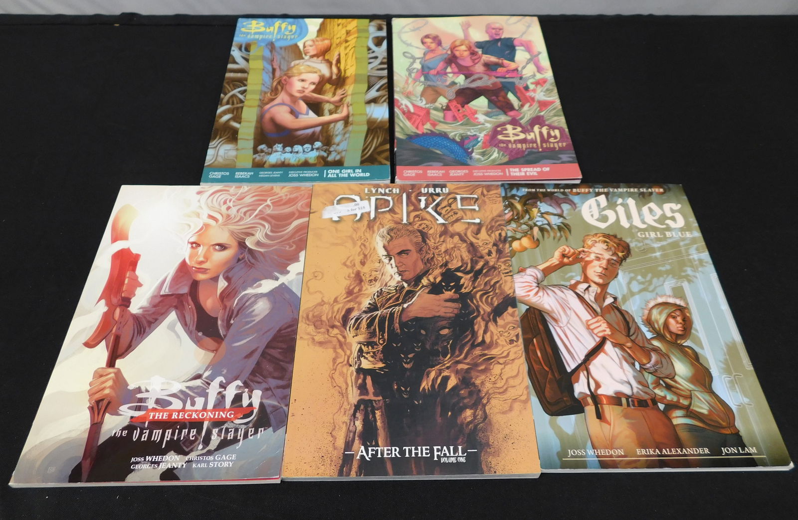 Lot of Buffy the Vampire Slayer Season 11 & 12 TPB (1 of 4)