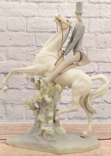 Lladro Man on Horse #4515: Lladro Man on Horse Figurine - #4515. Matte Finish. Measures 19.5" tall x 15" wide. All invoices must be paid for within 24 hours. We offer multiple shipping options, please read the terms as they hav