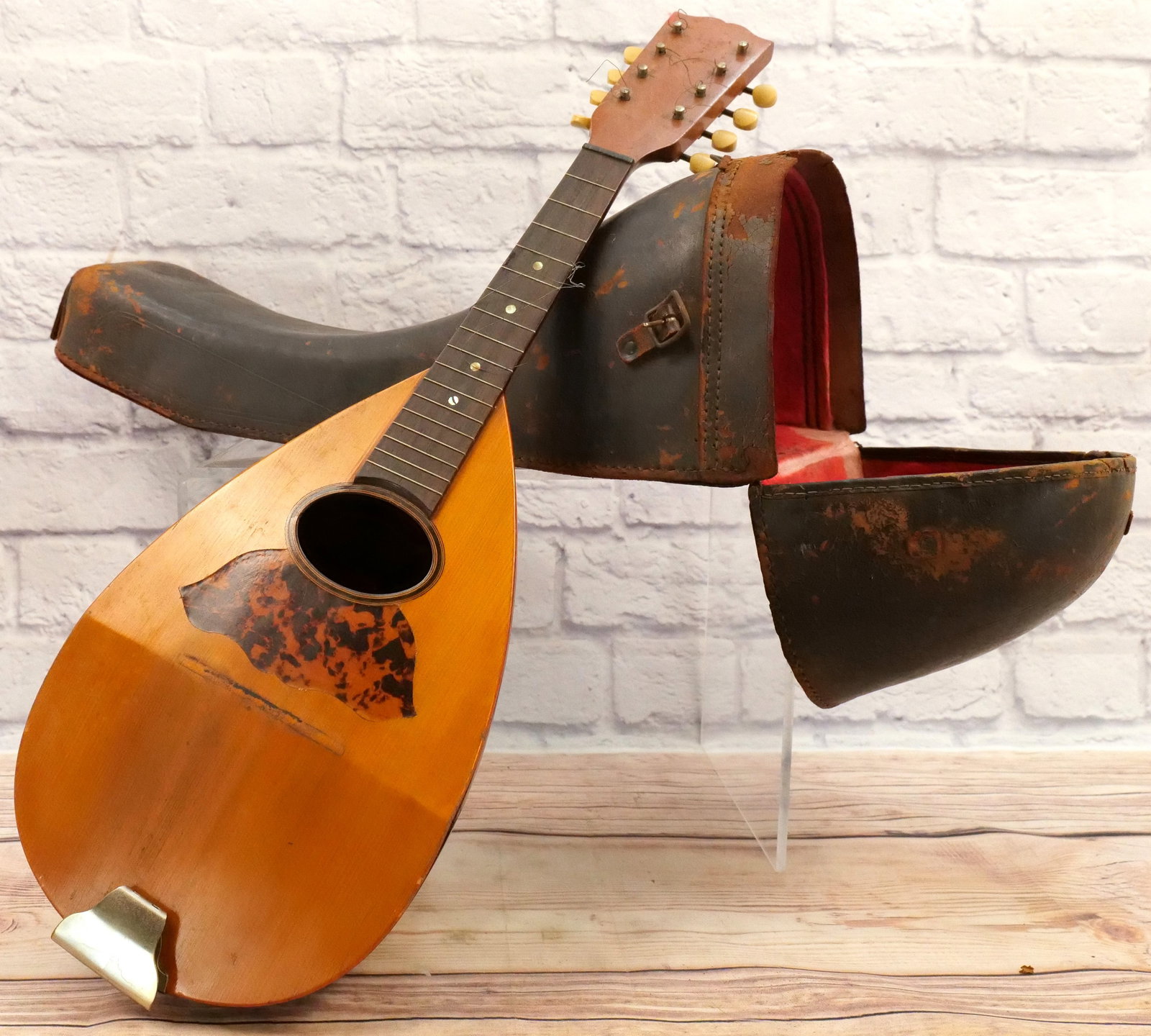 Antique 8 String Mandolin (1 of 4)