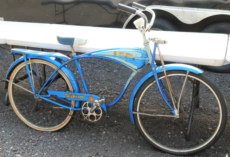 Vintage Schwinn Deluxe Hornet