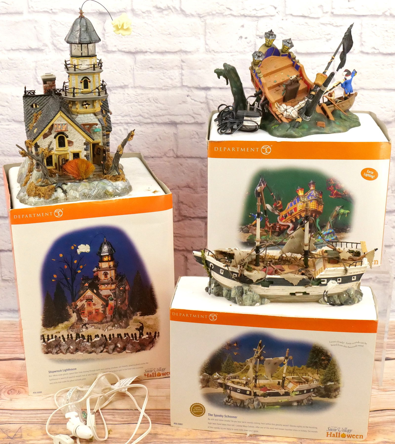 Lot of 3 Department 56 Snow Village Halloween Items (1 of 8)