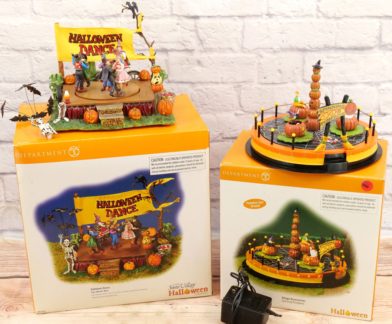 Lot of 2 Department 56 Snow Village Halloween Items (1 of 7)