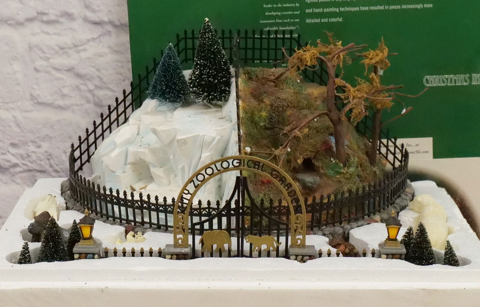 Dept. 56 Christmas in the City Zoological Garden Set: Department 56 Christmas in the City Zoological Garden Set. Appears to be complete and in good condition. All Items in this sale have been on display and are in Used Condition. Most are assumed to not