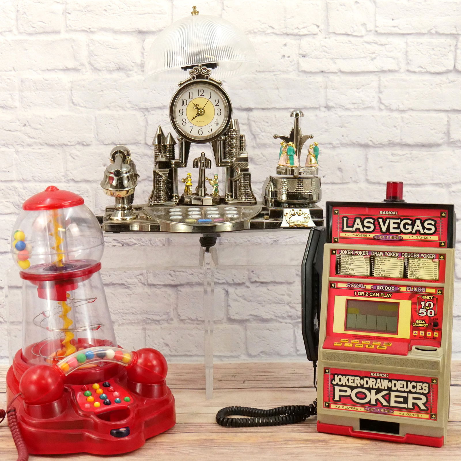 Lot of 3 Novelty Telephones (1 of 7)