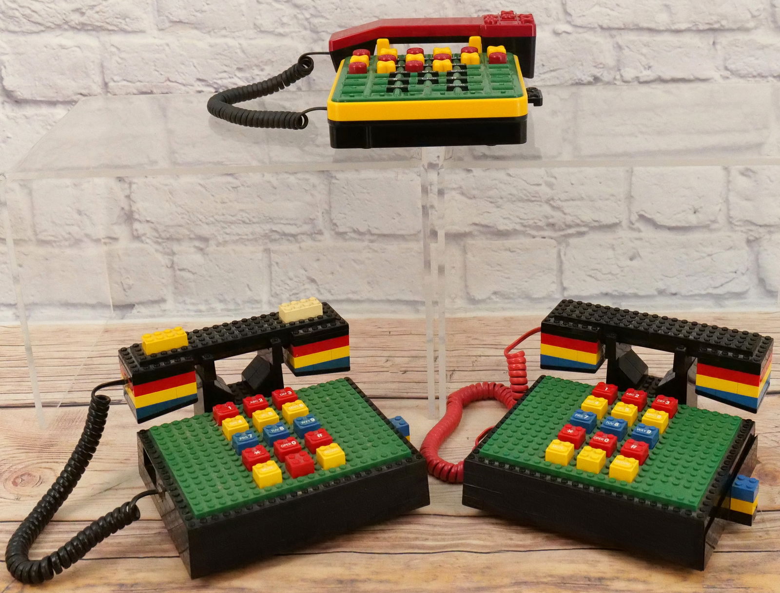 Lot of 3 Novelty Phones (1 of 7)