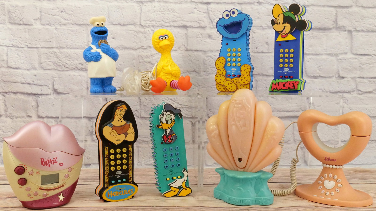 Lot of 9 Cartoon Themed Novelty Telephones (1 of 8)