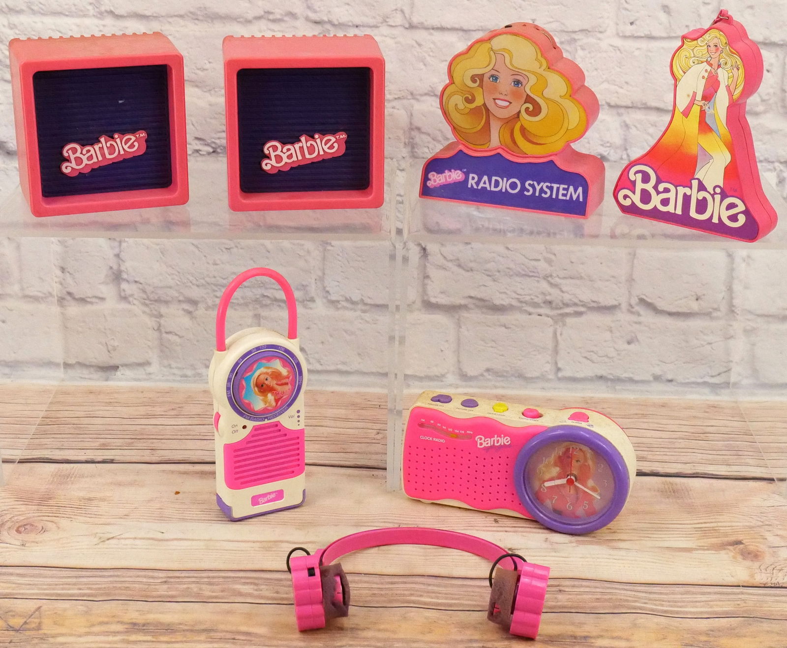 Lot of 4 Barbie Novelty Radios (1 of 7)