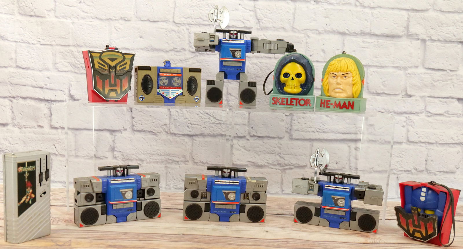Lot of 10 Cartoon & Robot Related Novelty Radios (1 of 8)