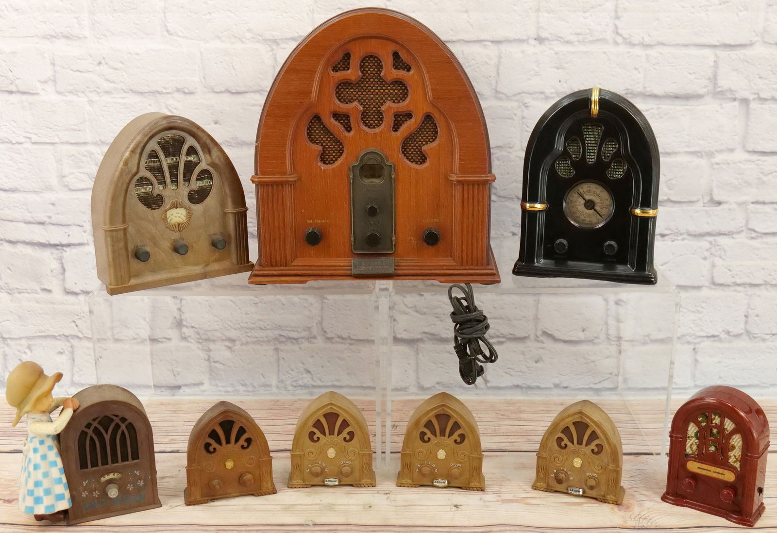 Lot of 9 Novelty and Transistor Radios: Lot of 9 Novelty and Transistor Radios including Cathedral Style Radios, Reproduction PS Radio, Holly Hobbie and More. All in Used Condition. This Collection was displayed in the house and all items a