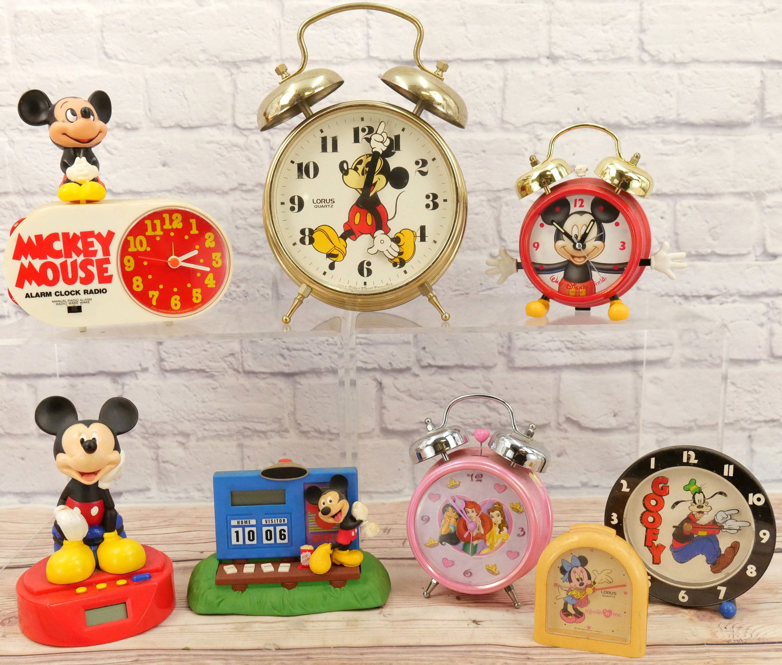 Lot of 8 Disney Novelty Clocks (1 of 8)