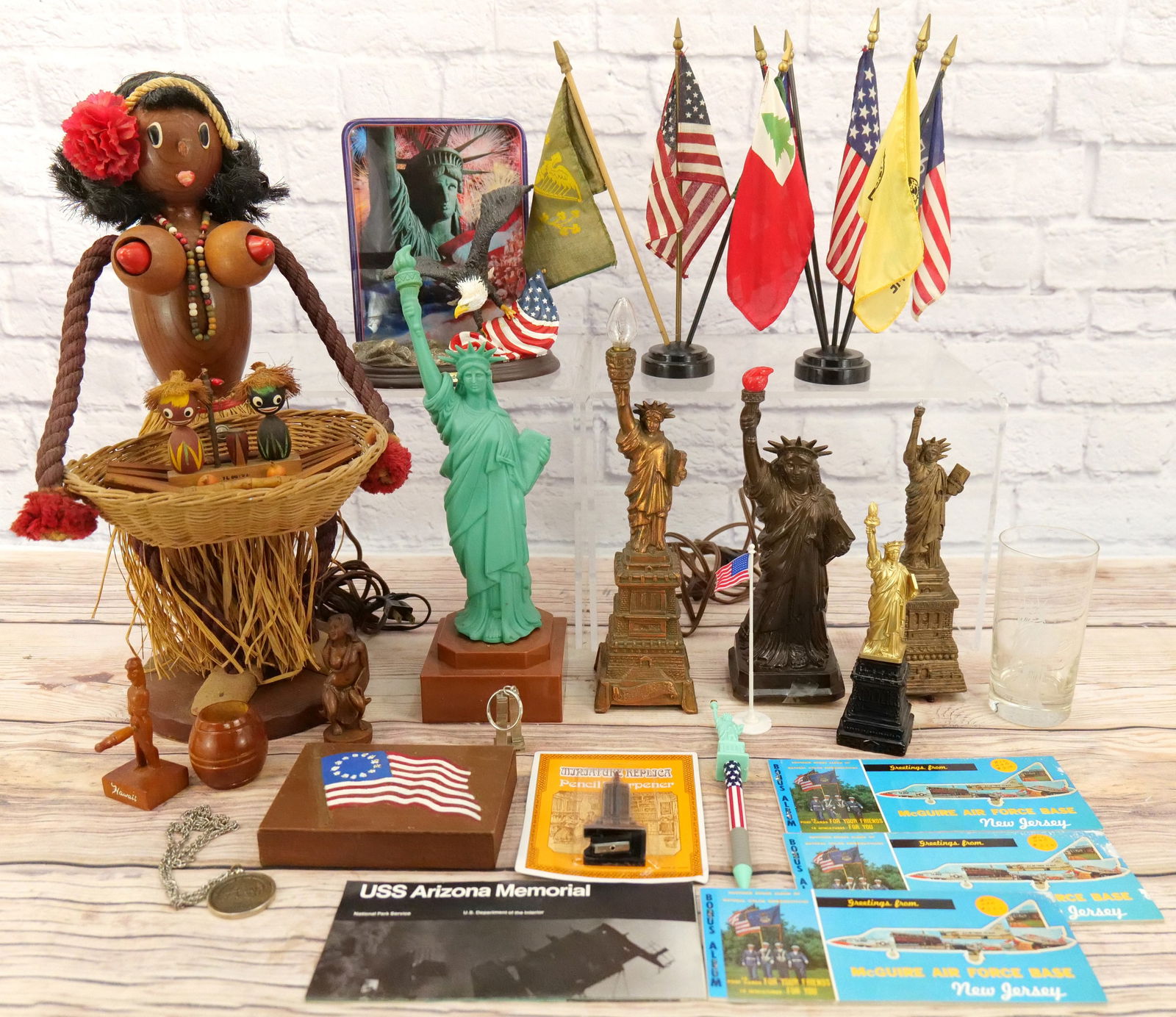 Lot of Mixed Collectibles (1 of 8)