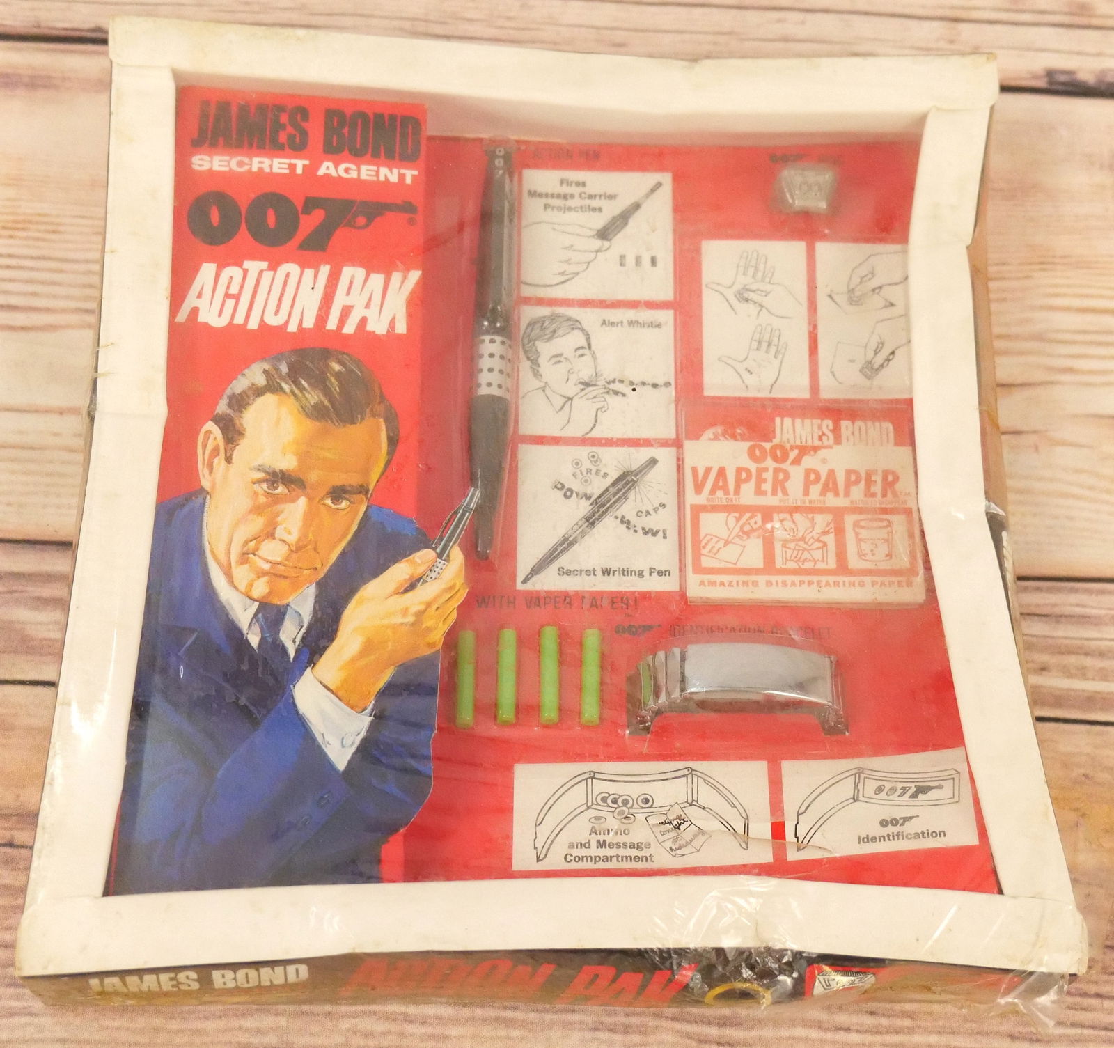 James Bond Secret Agent 007 Action Pak (1 of 8)