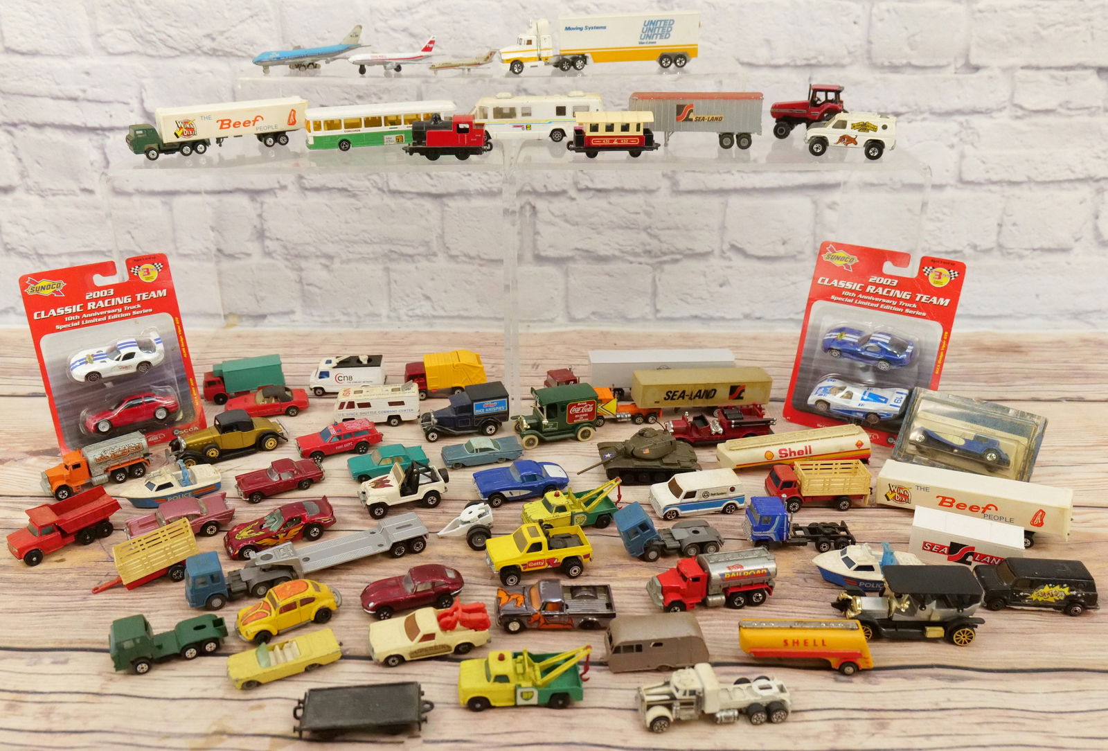 Lot of Loose Mostly Diecast Vehicles (1 of 6)