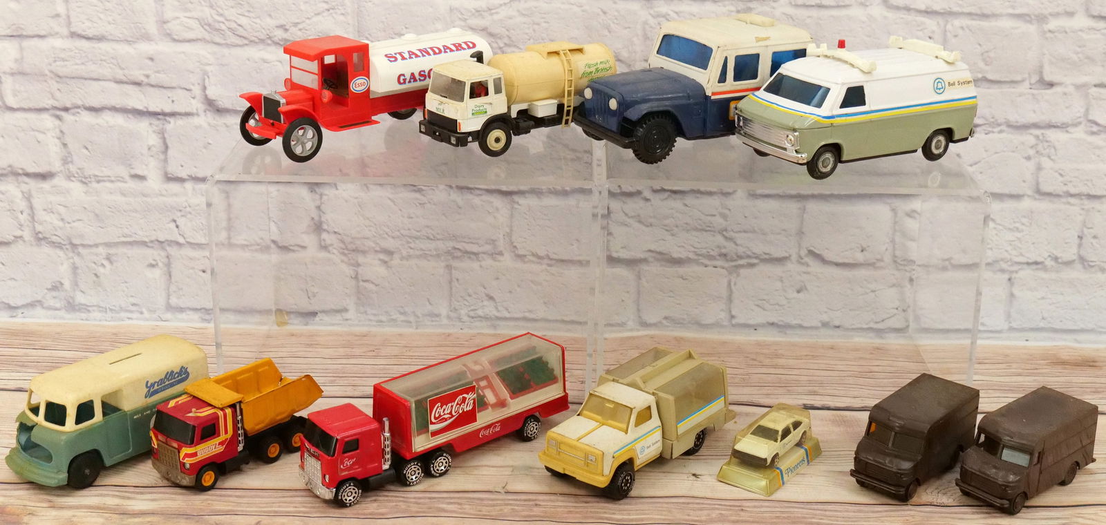 Lot of Loose Diecast and Plastic Vehicles and Banks (1 of 7)