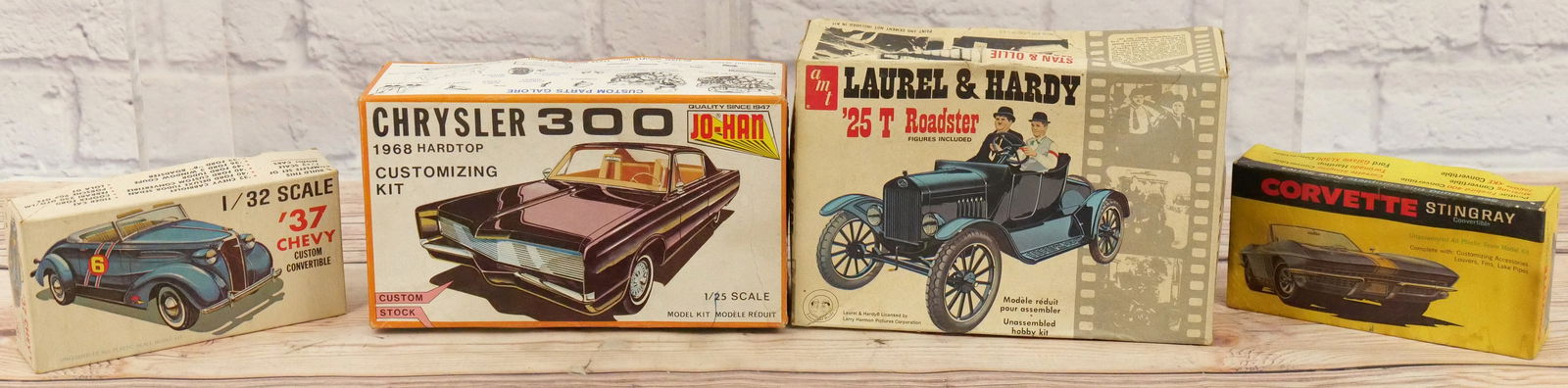 Lot of 4 Model Kits (1 of 6)