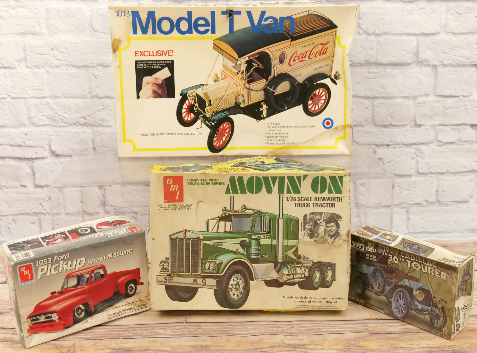 Lot of 4 Model Kits (1 of 7)