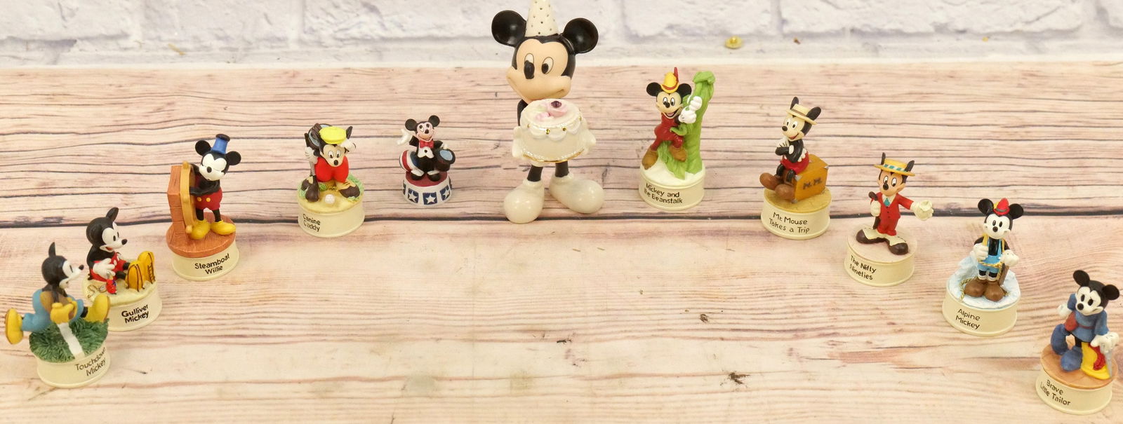 Lot of Disney Lenox Items (1 of 7)