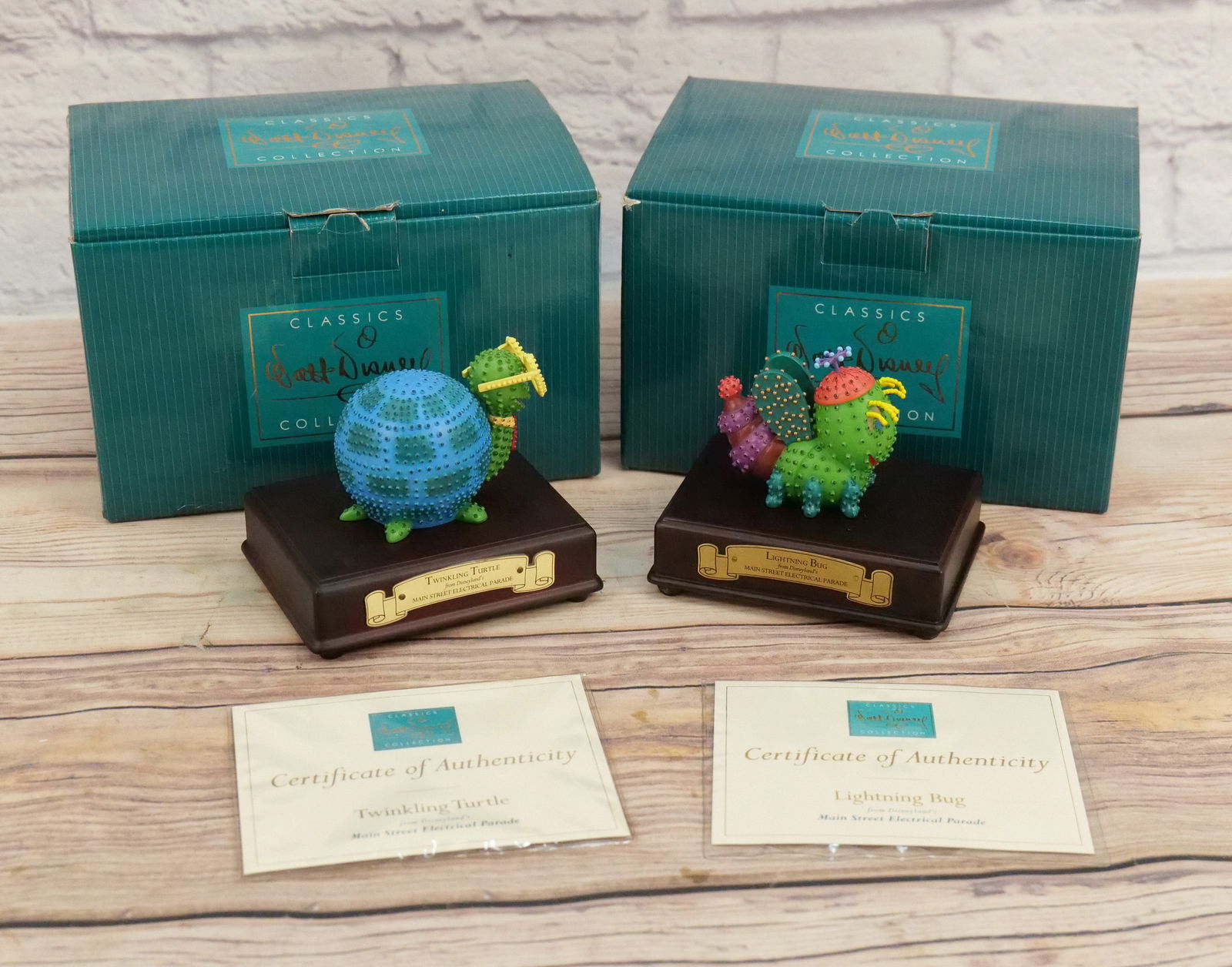 Lot of 2 WDCC Main Street Electrical Parade Figurines (1 of 8)