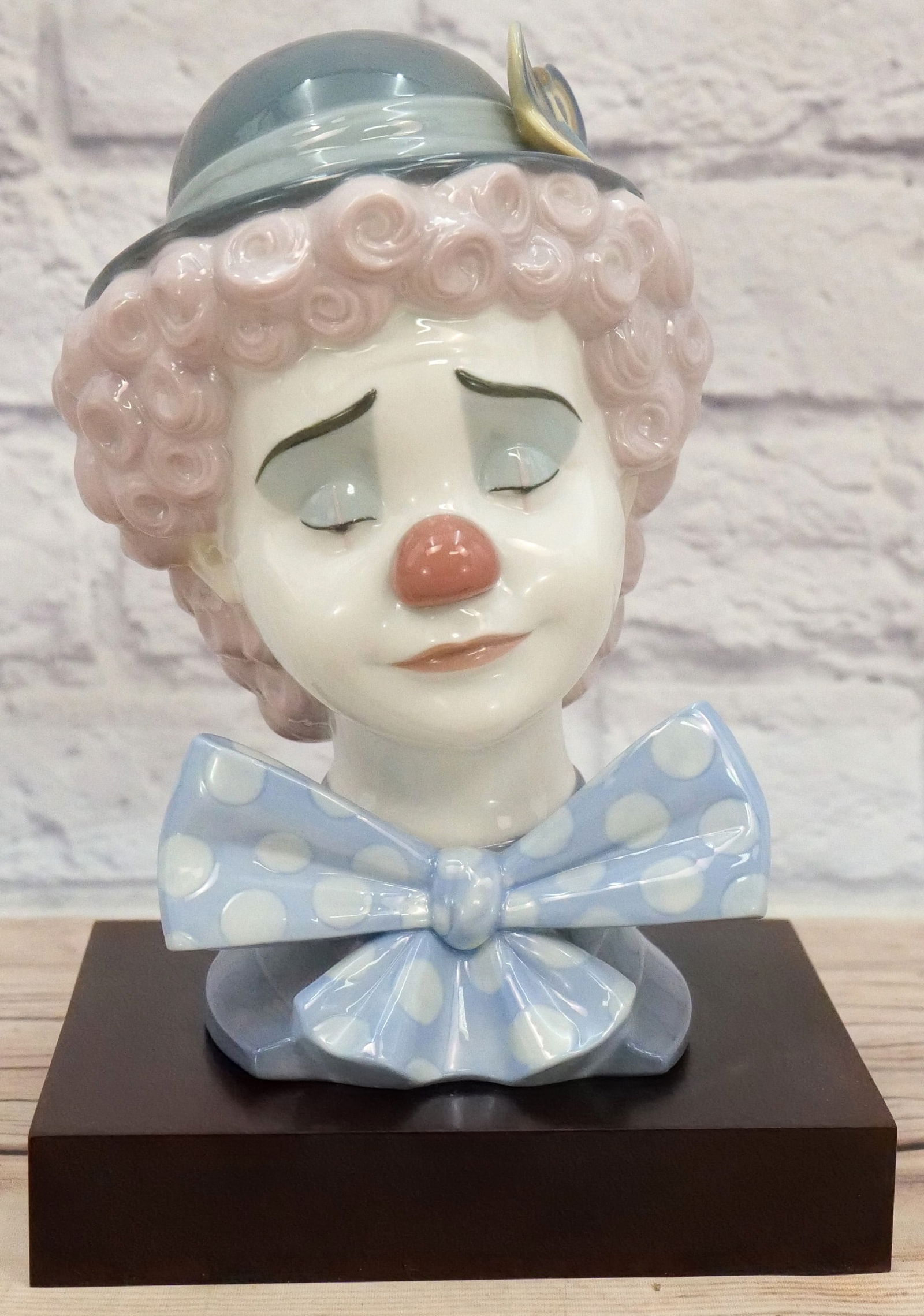 Lladro Sad Clown Bust Figurine (1 of 8)