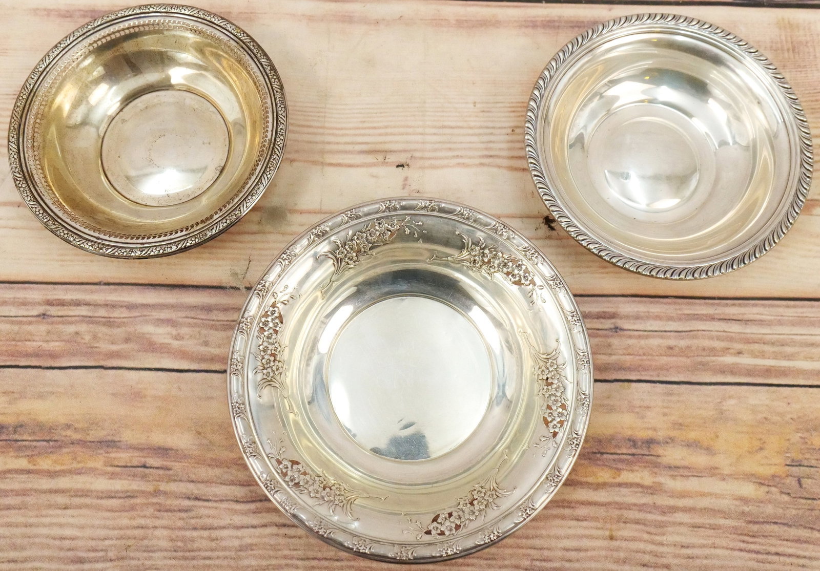 Lot of 3 Small Bowls (1 of 11)