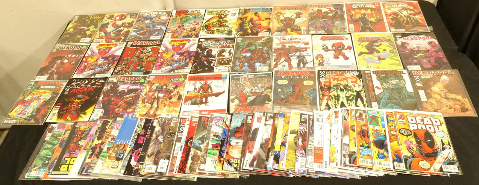 Large Lot of Deadpool Comics (1 of 6)